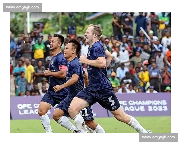 周通回应身份争议:苏超强还是奥克兰城?真相在这里 周通回应身份争议:苏超强还是奥克兰城?真相在这里