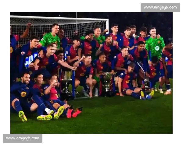 巴萨 2025-26 赛季主客场球衣设计曝光：红蓝渐变与黑金曼巴点燃新赛季激情