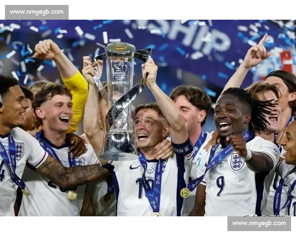 埃利奥特 5 球助英格兰 U21 加时 3-2 绝杀德国卫冕欧青赛